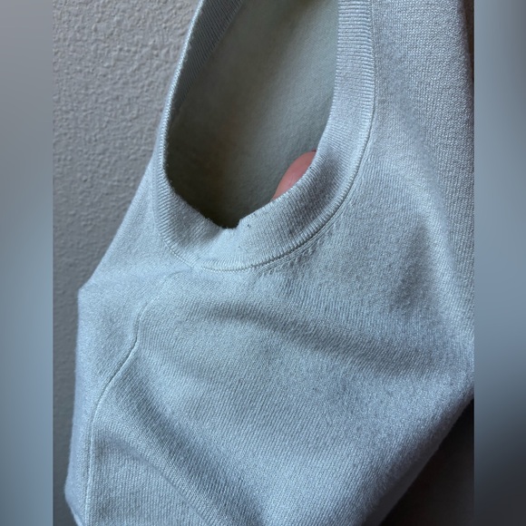 Zara Knit Button Up Vest in Gray (Size:L) - Picture 17 of 17